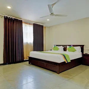 *** Hotel Treebo Prince India
